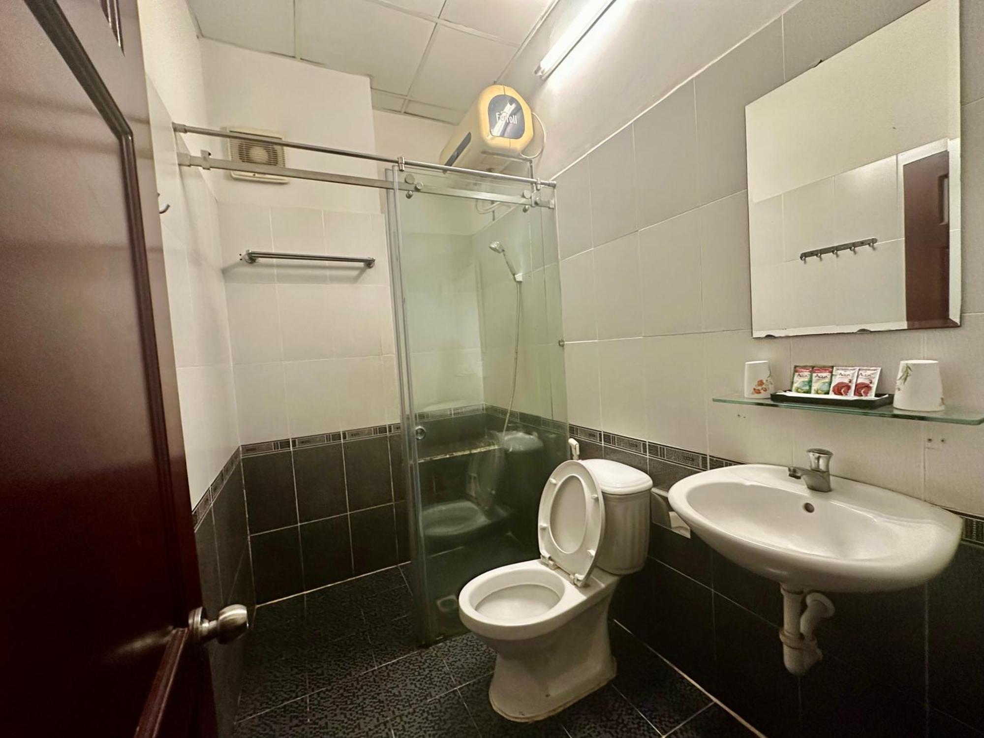 Hotel Ngoc Hoa Mai à Hô Chi Minh-Ville Extérieur photo